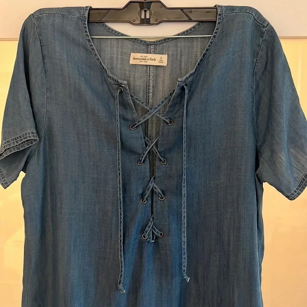 Abercrombie & Fitch Denim/Chambray Lace Up Dress - Picture 2 of 3